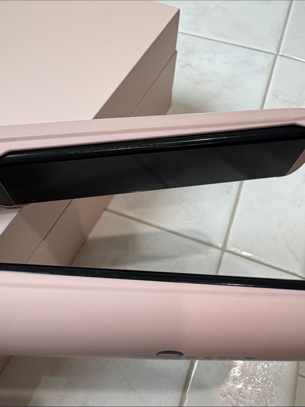 L’ange Le Ceramique’s 1- Pass Hair Straightener Flat Iron - Picture 5 of 6